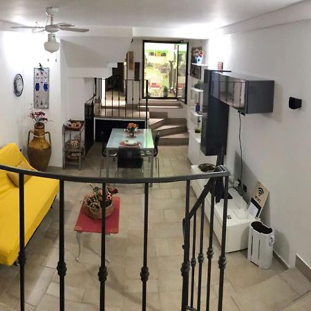 Dream House Apartment บรินดิซิ ภายนอก รูปภาพ