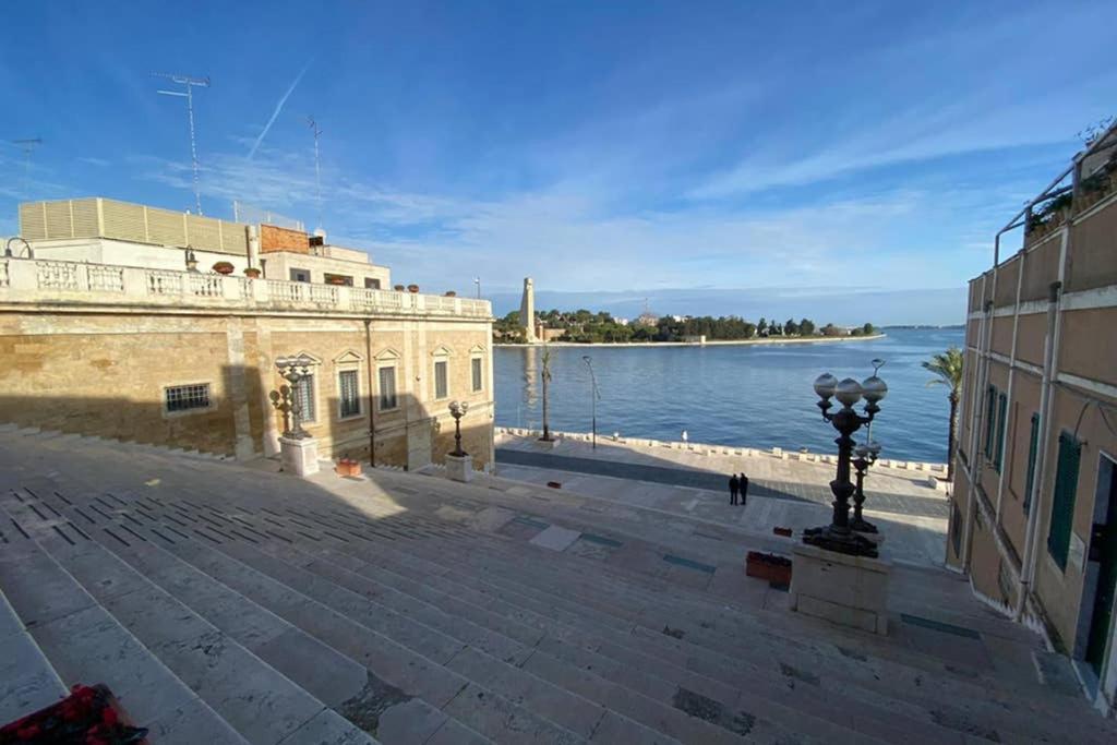 Dream House Apartment บรินดิซิ ภายนอก รูปภาพ