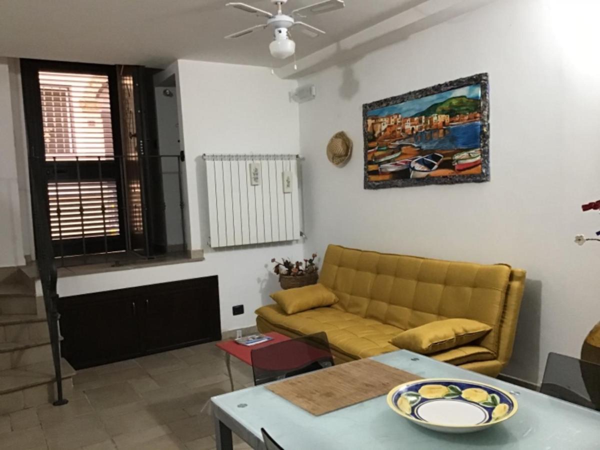 Dream House Apartment บรินดิซิ ภายนอก รูปภาพ